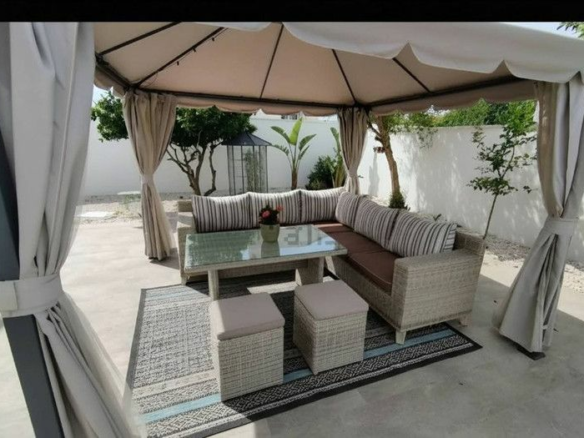 5-bedroom Villa In Torrevieja, Spain (199 M²)