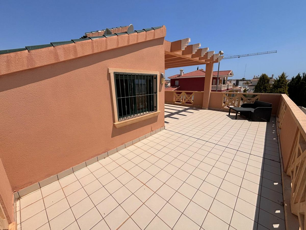 4-bedroom Villa In Rojales, Spain (175 M²)