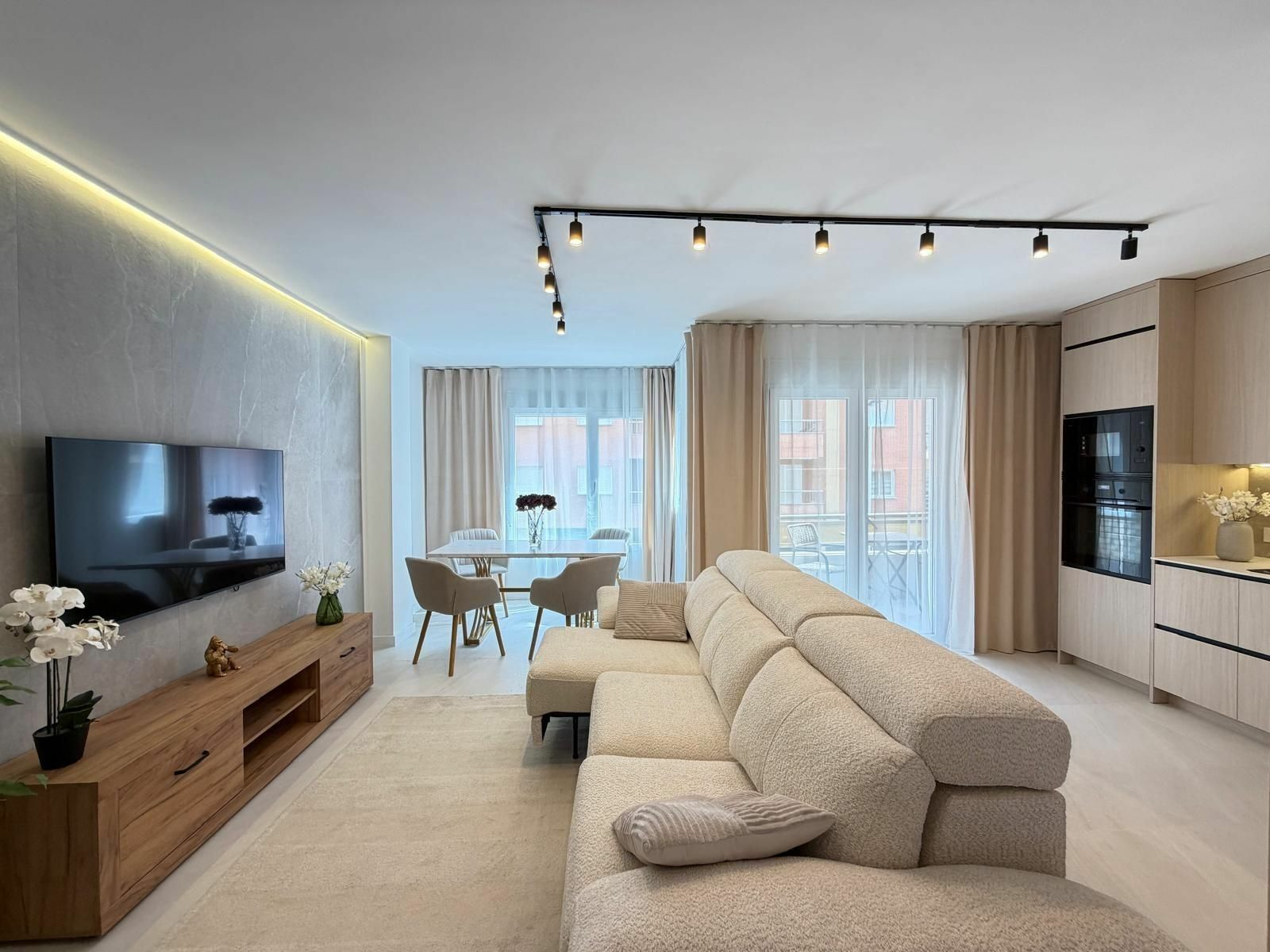 4-bedroom Apartment In Torrevieja, Spain (107 M²)