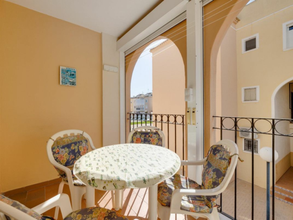 2-bedroom Villa In Torrevieja, Spain (60 M²)