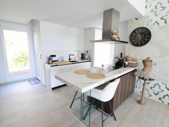 3-bedroom Villa In Algorfa, Spain (134 M²)