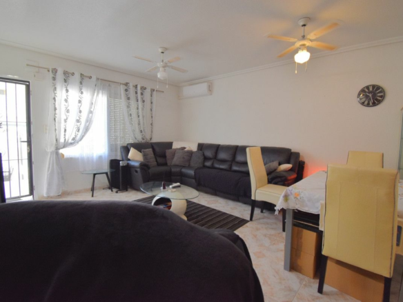 4-bedroom House In Orihuela Costa, Spain (167 M²)