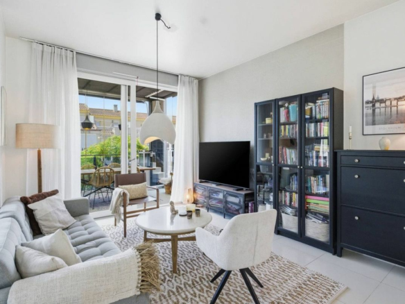 3-bedroom Apartment In Guardamar Del Segura, Spain (108 M²)