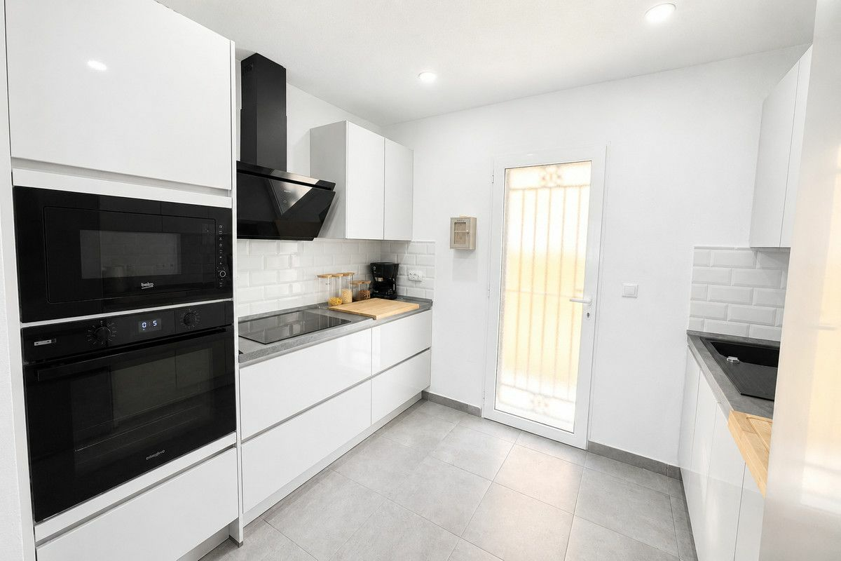 3-bedroom House In Orihuela Costa, Spain (140 M²)