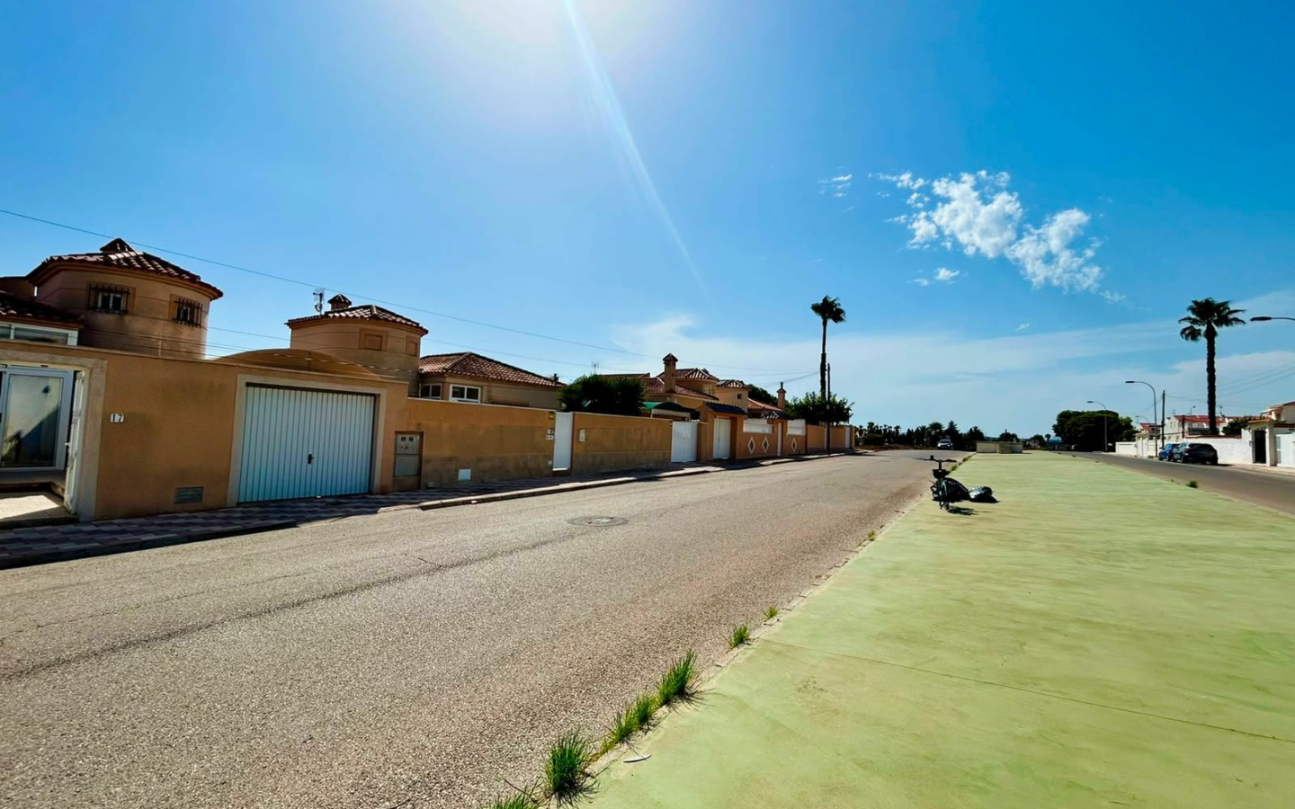 3-bedroom Villa In Torrevieja, Spain (126 M²)