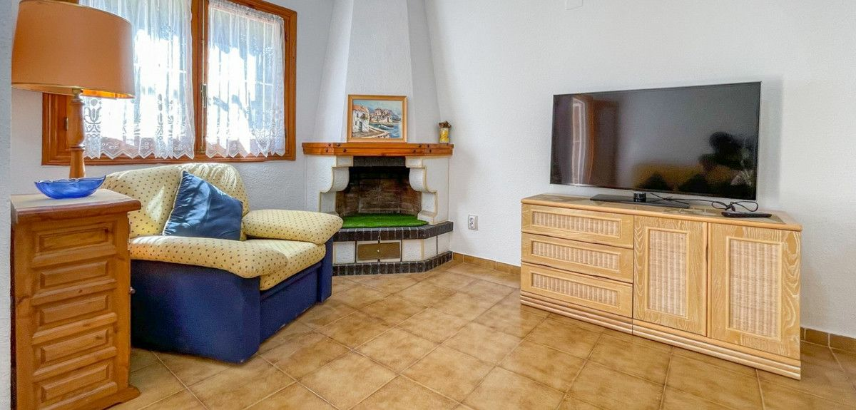 3-bedroom House In Orihuela Costa, Spain (68 M²)