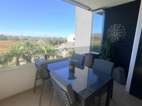 3-bedroom Apartment In Orihuela Costa, Spain (90 M²)