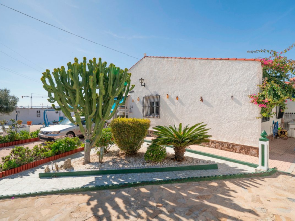 4-bedroom Villa In Rojales, Spain (198 M²)