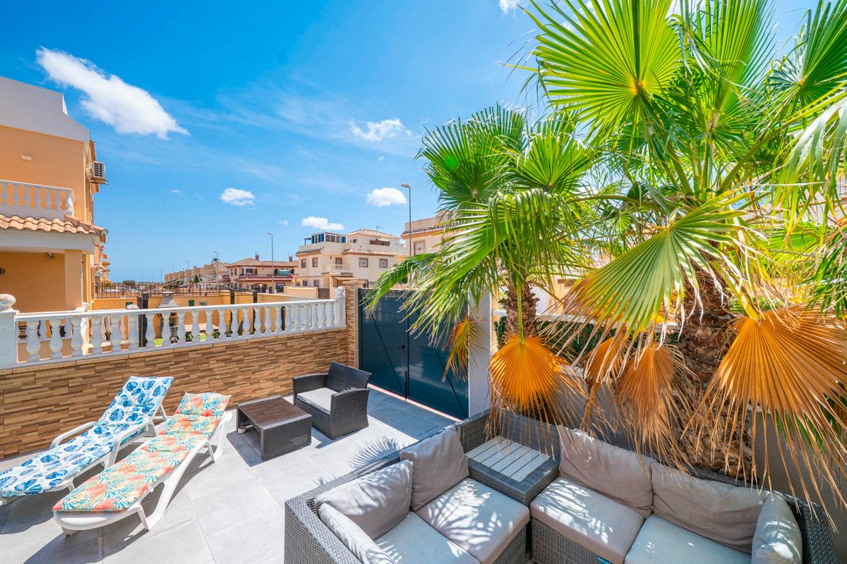3-bedroom Villa In Rojales, Spain (71 M²)