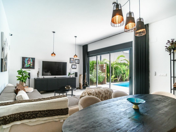 3-bedroom Villa In Algorfa, Spain (120 M²)