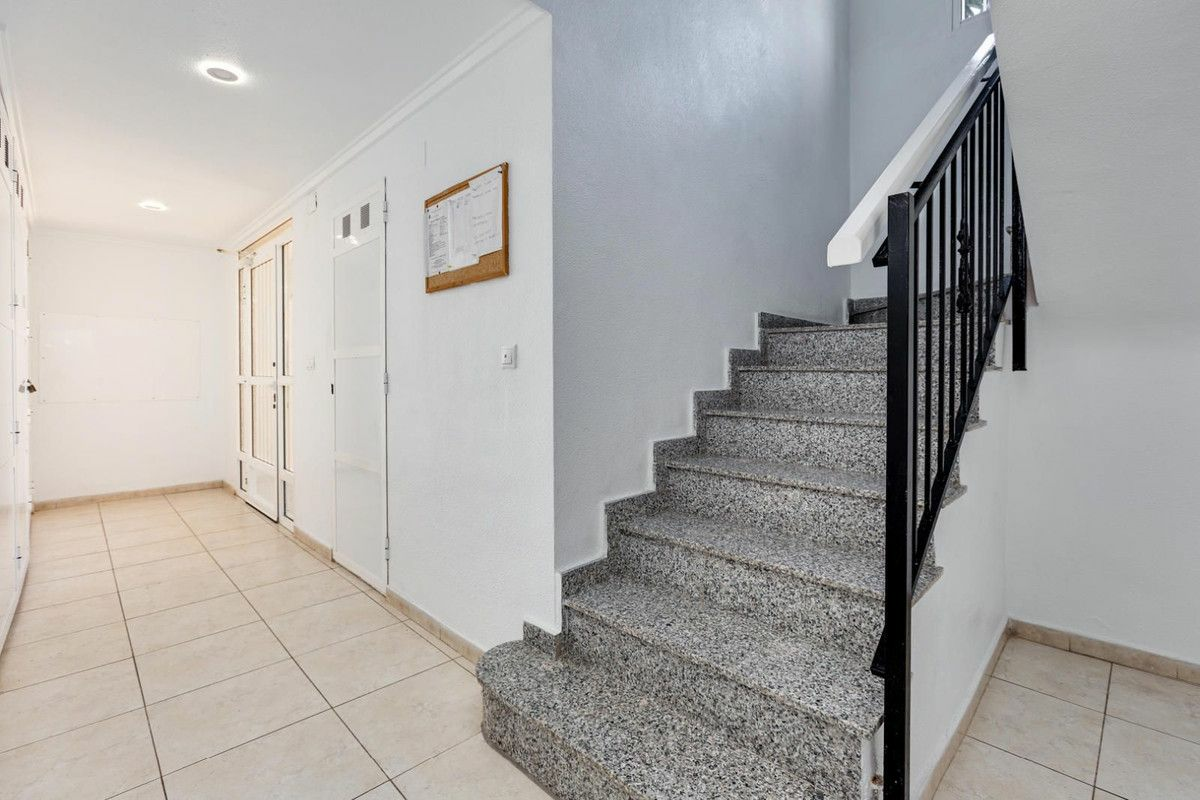 2-bedroom Apartment In Torrevieja, Spain (57 M²)
