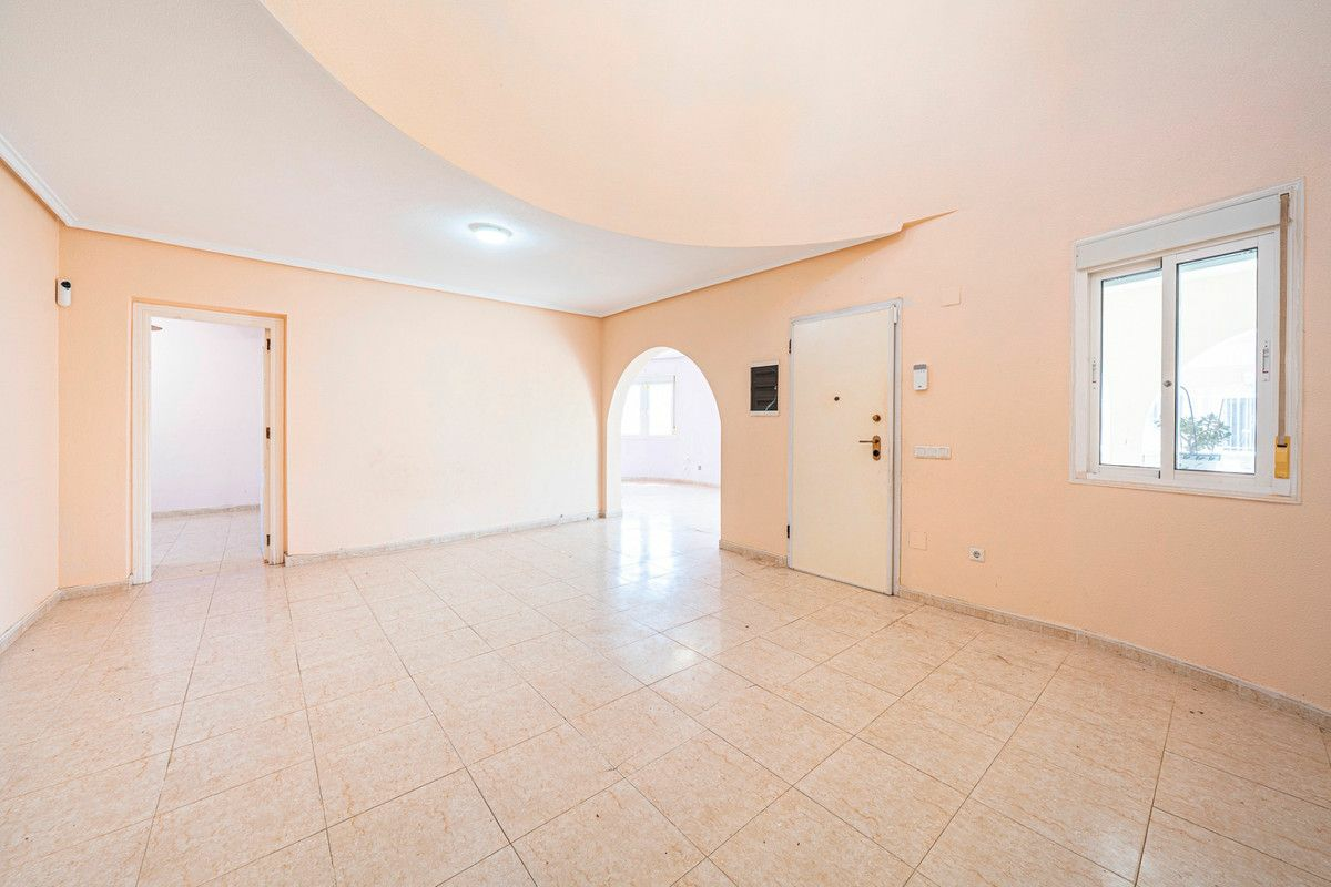 3-bedroom Villa In Rojales, Spain (151 M²)