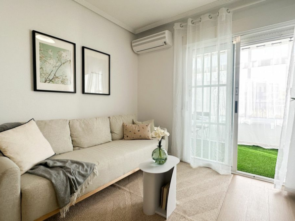 2-bedroom Apartment In Orihuela Costa, Spain (69 M²)
