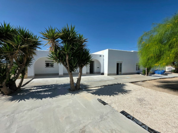 4-bedroom Villa In Formentera Del Segura, Spain (218 M²)