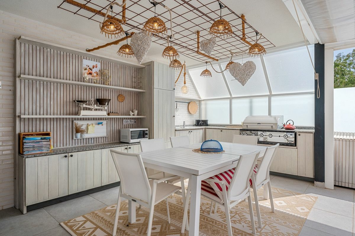3-bedroom Apartment In Guardamar Del Segura, Spain (108 M²)