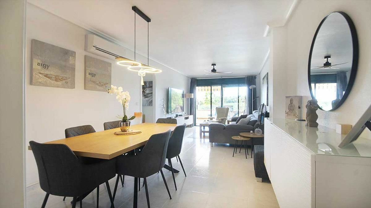 2-bedroom Apartment In Orihuela Costa, Spain (99 M²)
