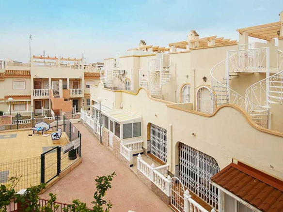 3-bedroom Apartment In Daya Nueva, Spain (85 M²)