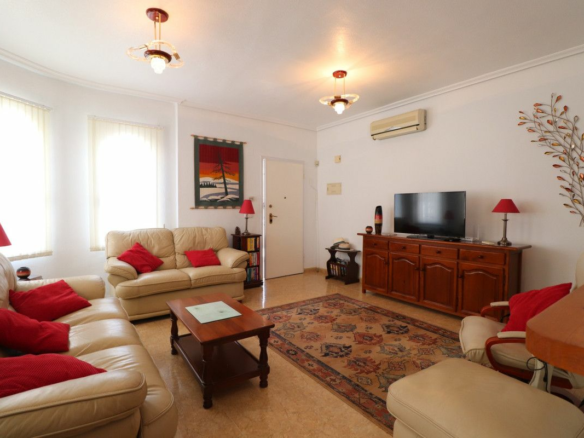3-bedroom Villa In Los Montesinos, Spain (84 M²)