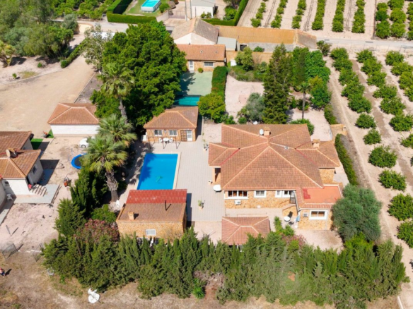 5-bedroom Villa In Rojales, Spain (195 M²)