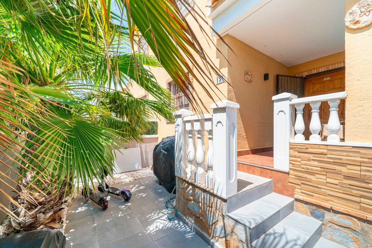 3-bedroom Villa In Rojales, Spain (71 M²)