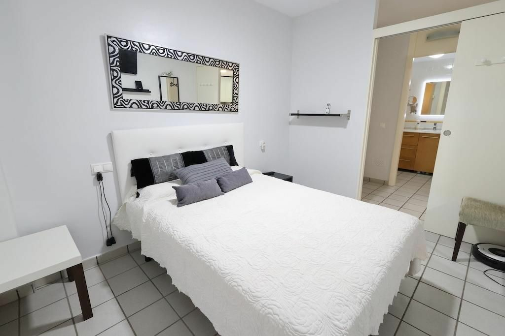 1-bedroom Apartment In Orihuela Costa, Spain (63 M²)