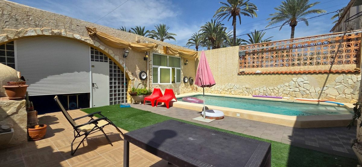 5-bedroom House In San Isidro, Spain (300 M²)