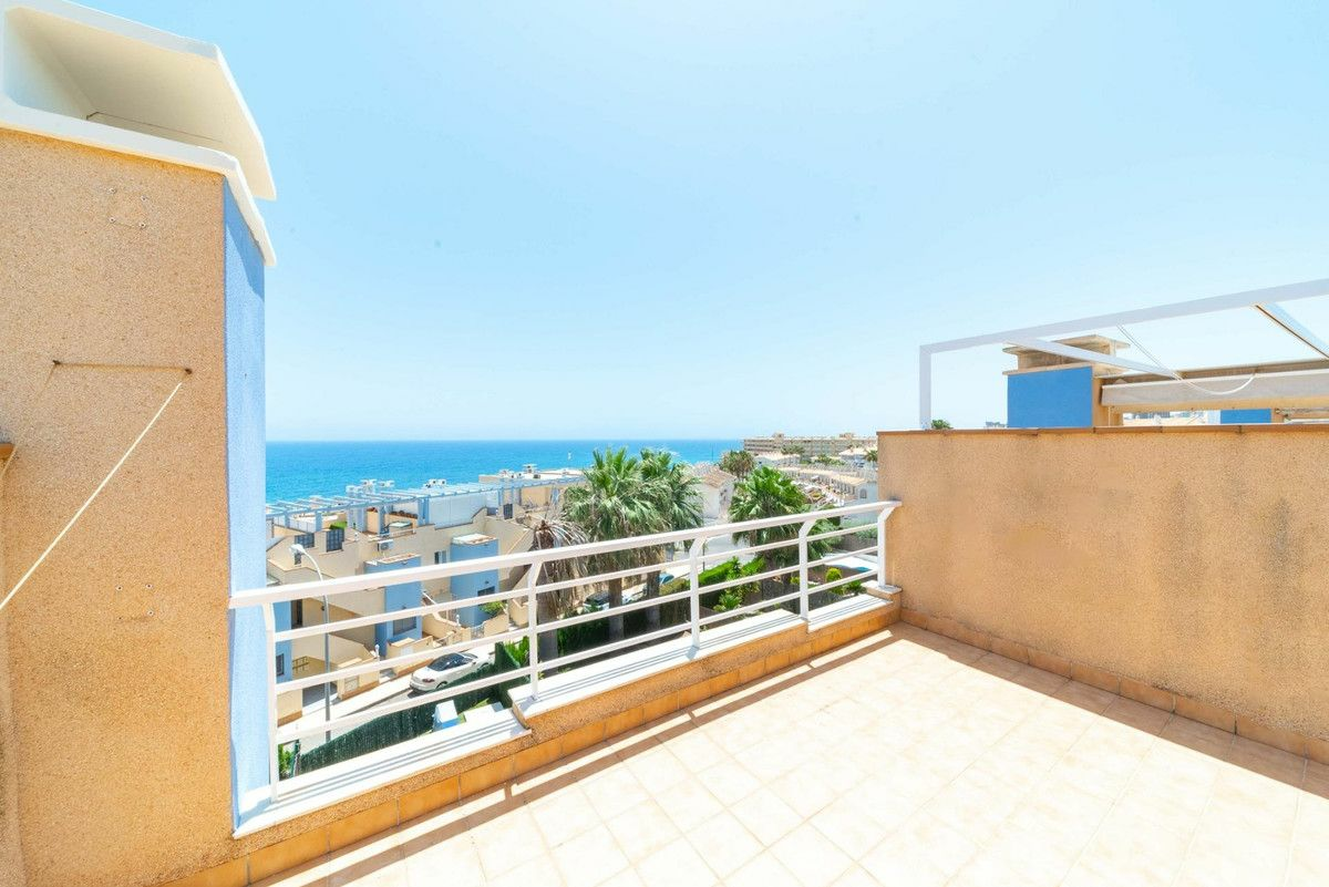 3-bedroom House In Orihuela Costa, Spain (177 M²)