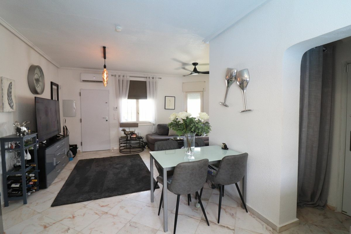 2-bedroom Villa In Orihuela Costa, Spain (70 M²)