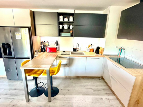 2-bedroom Apartment In Orihuela Costa, Spain (82 M²)