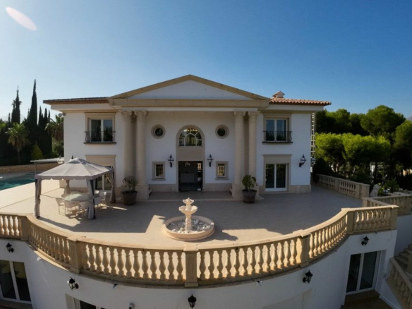 6-bedroom Villa In Altea, Spain (2.147 M²)