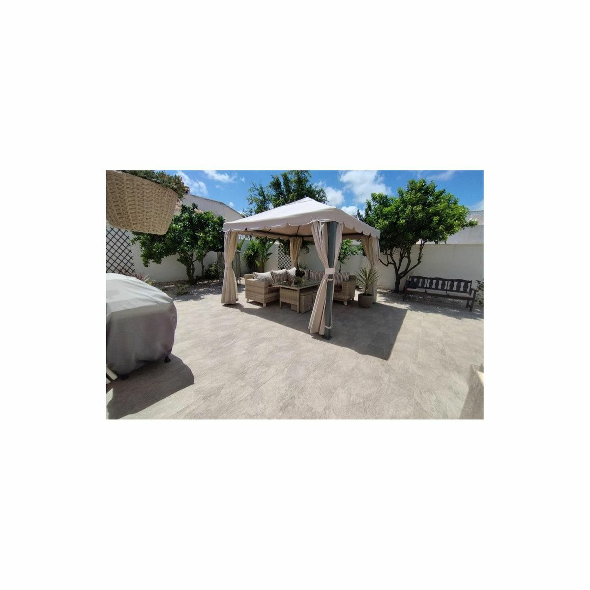 5-bedroom Villa In Torrevieja, Spain (199 M²)
