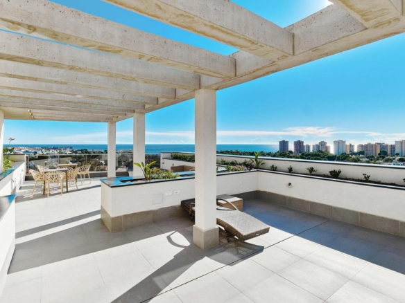 2-bedroom Apartment In Orihuela Costa, Spain (95 M²)