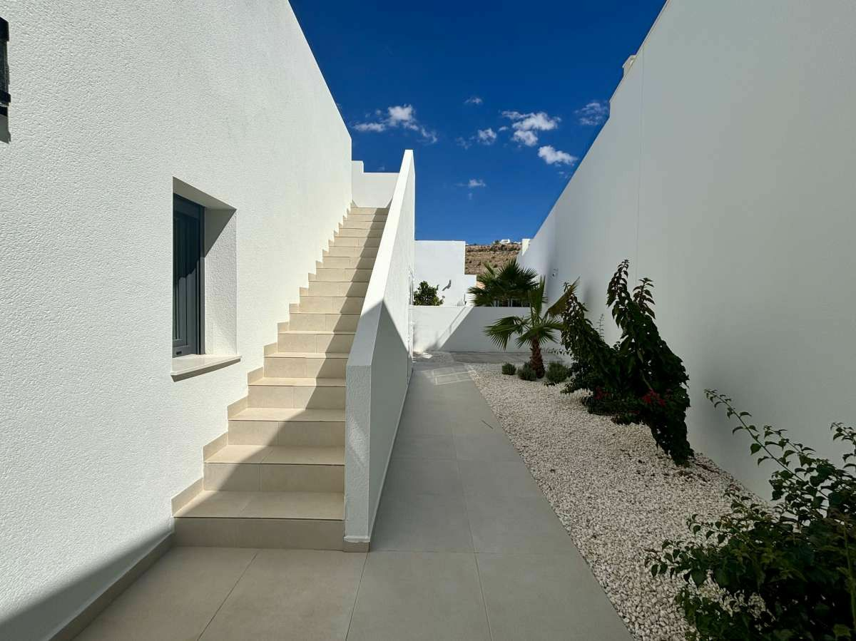 3-bedroom Villa In Rojales, Spain (120 M²)