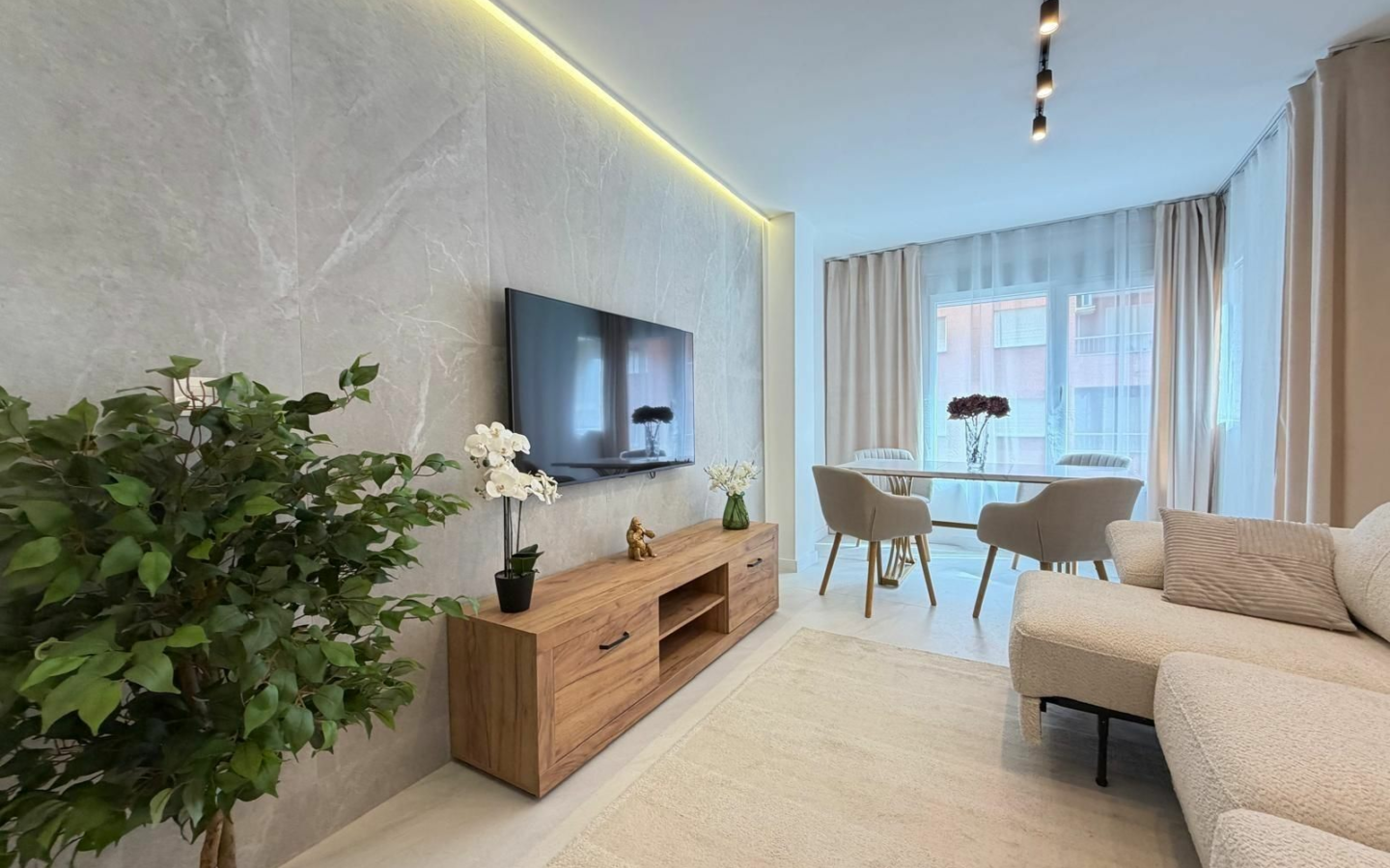 4-bedroom Apartment In Torrevieja, Spain (107 M²)