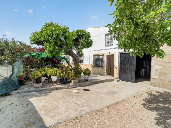 3-bedroom Country House In Orihuela, Spain (240 M²)