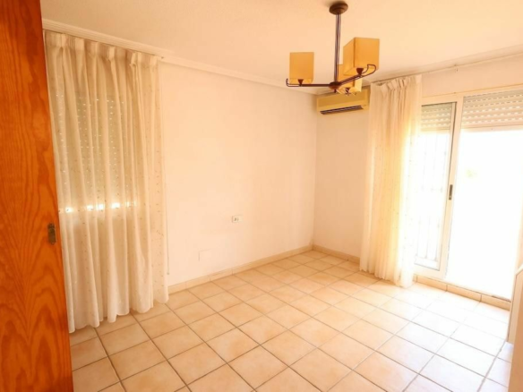 3-bedroom House In Torrevieja, Spain (89 M²)