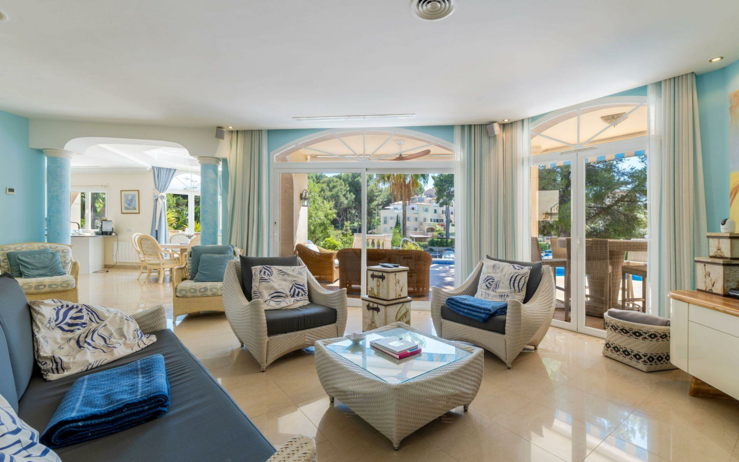 6-bedroom Villa In Calvià, Spain (614 M²)