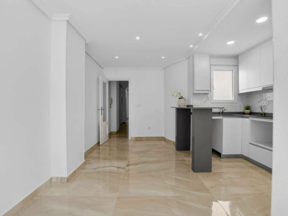 2-bedroom Apartment In Torrevieja, Spain (74 M²)