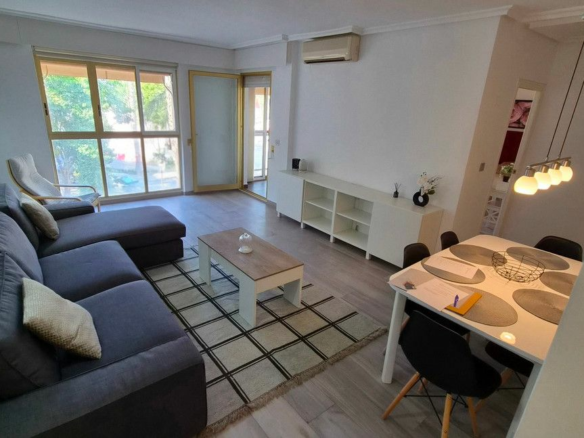 3-bedroom Apartment In Torrevieja, Spain (117 M²)