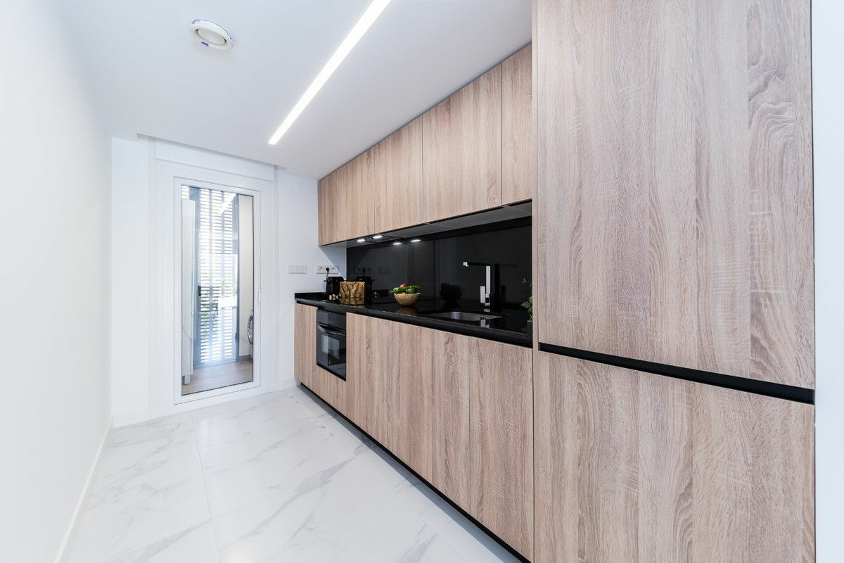 2-bedroom Apartment In Torrevieja, Spain (90 M²)