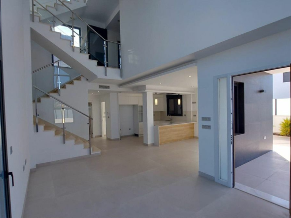 3-bedroom House In Orihuela Costa, Spain (190 M²)