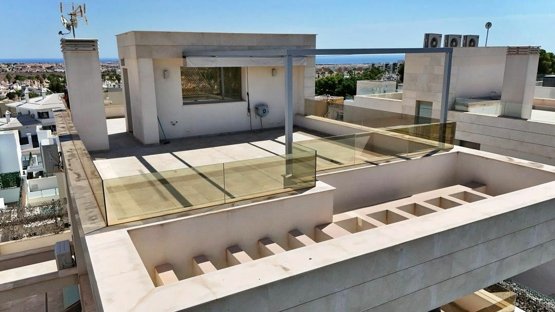 5-bedroom Villa In Orihuela Costa, Spain (200 M²)