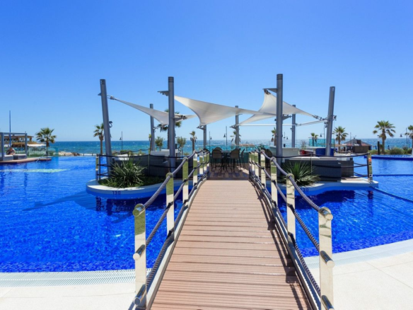 2-bedroom Apartment In Orihuela Costa, Spain (98 M²)