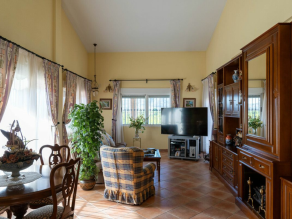 5-bedroom Country House In Orihuela, Spain (495 M²)