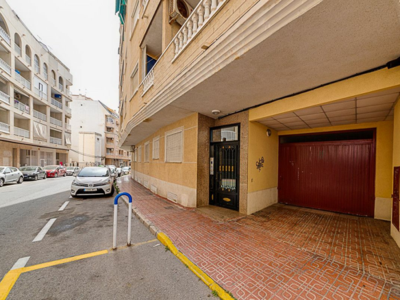 2-bedroom Apartment In Torrevieja, Spain (56 M²)