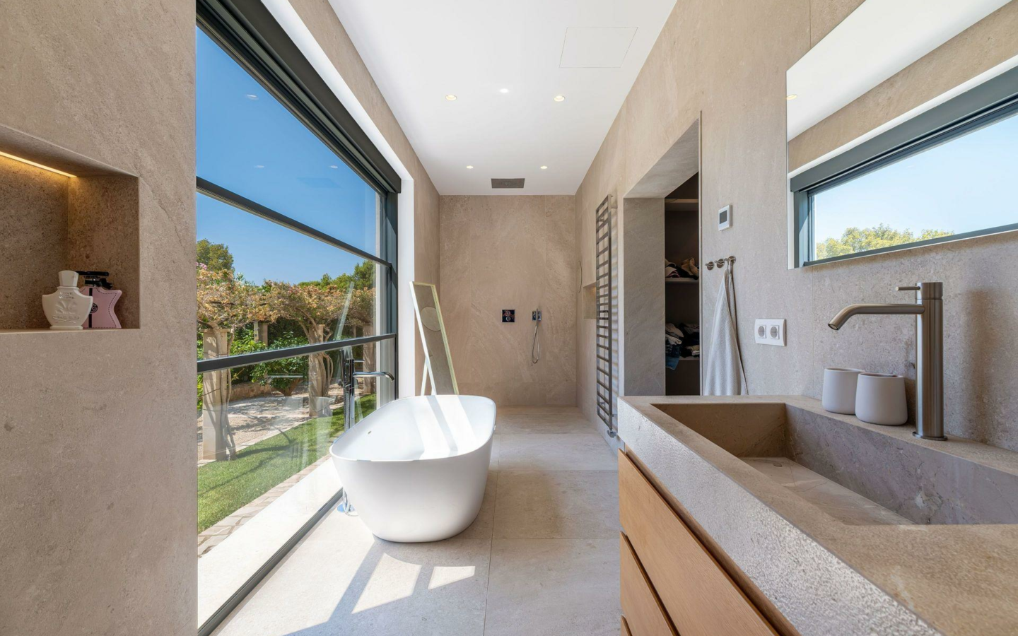4-bedroom Villa In Calvià, Spain (526 M²)