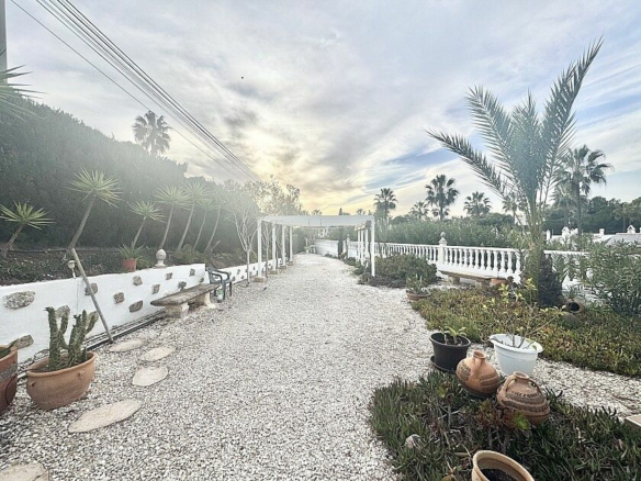 4-bedroom Villa In Orihuela Costa, Spain (150 M²)