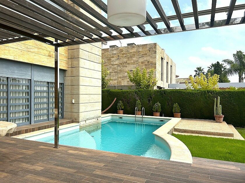 4-bedroom Villa In Orihuela Costa, Spain (413 M²)