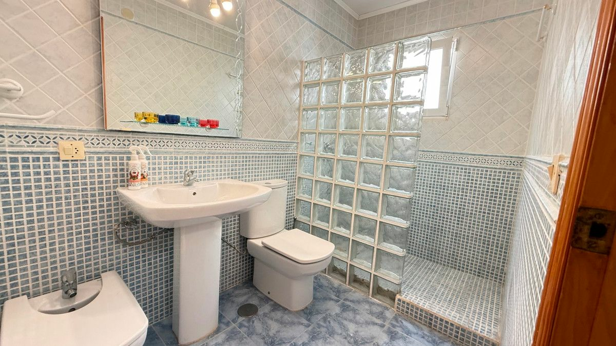 3-bedroom Apartment In Orihuela Costa, Spain (68 M²)