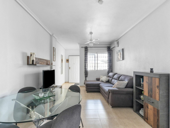 2-bedroom Apartment In Orihuela Costa, Spain (67 M²)
